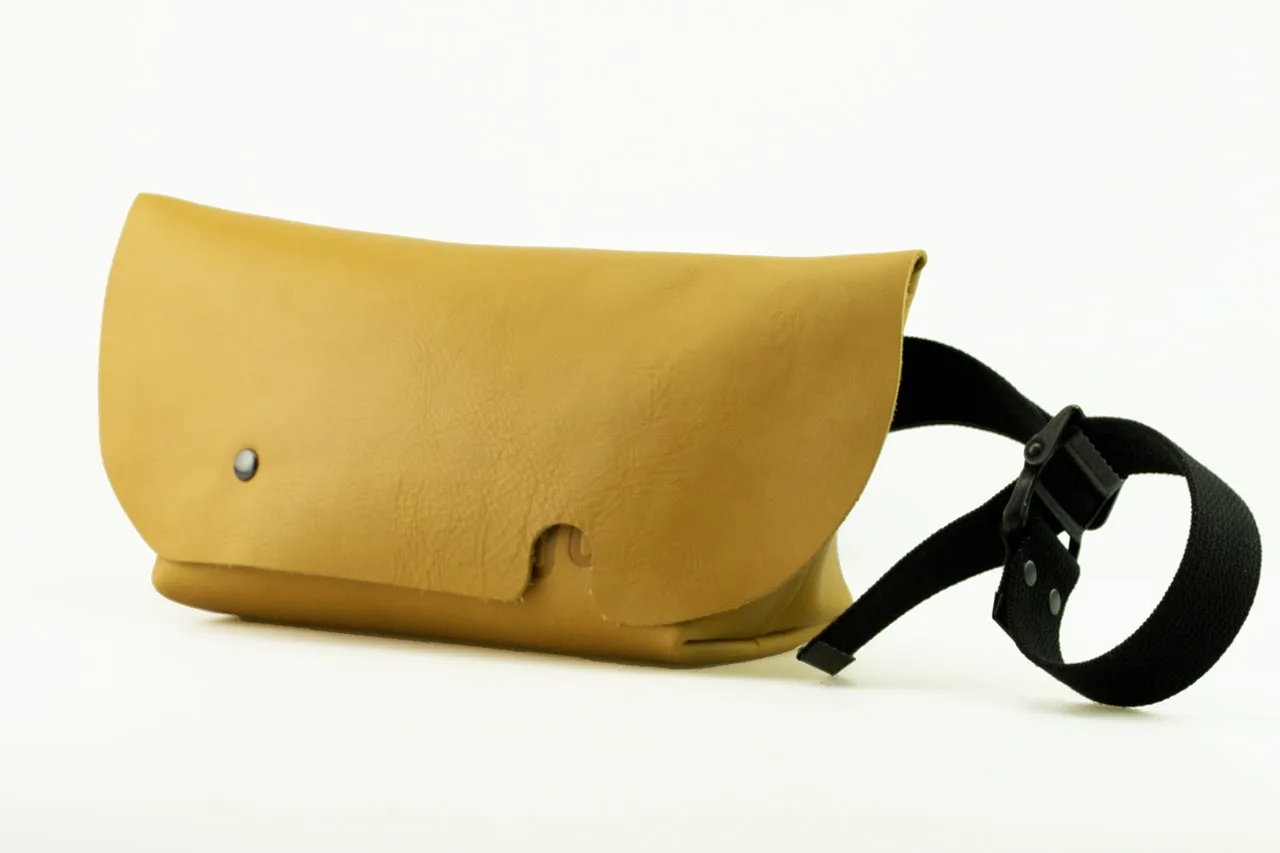 メッセンジャーバッグ (XS)/LITE BROWN-FAS