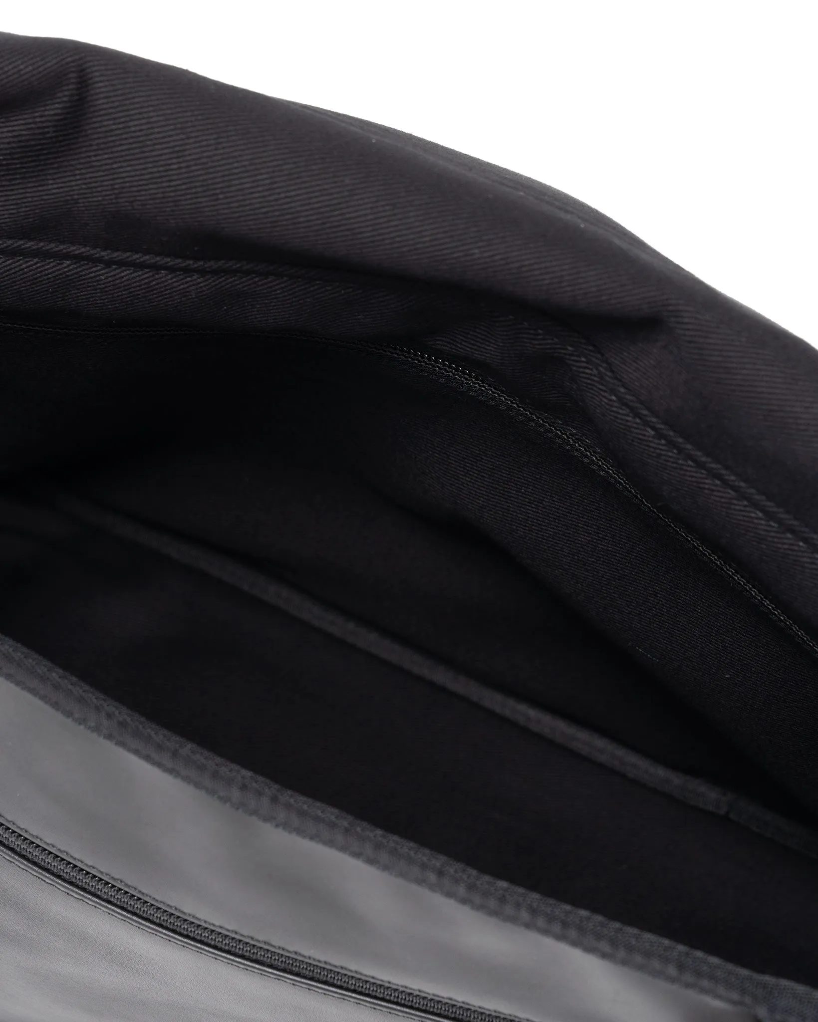 Aloof Messenger Bag Black