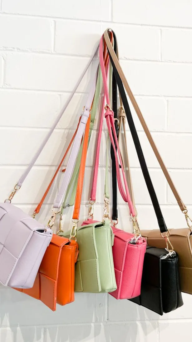 Anika Woven Crossbody Bag - Pink