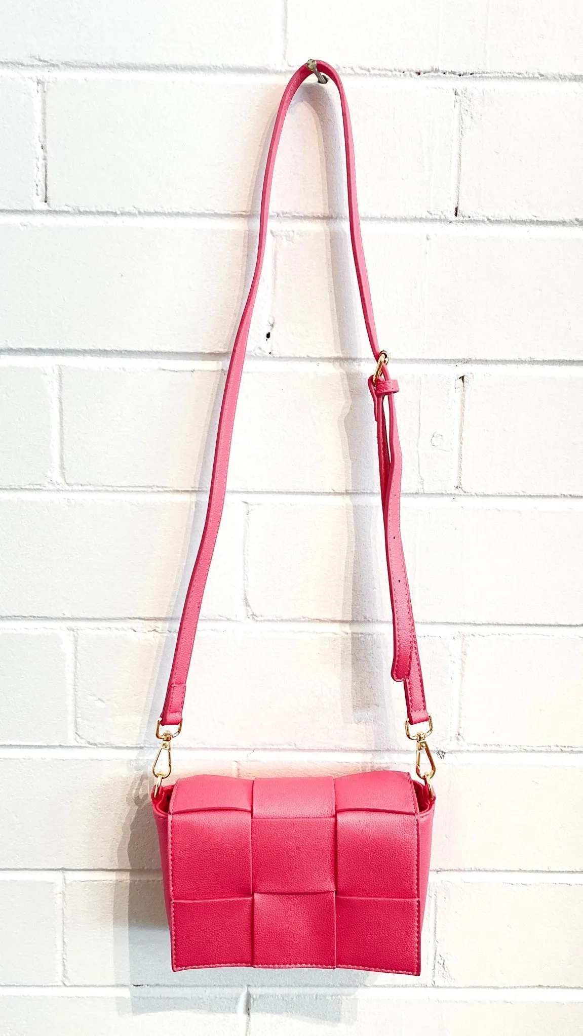 Anika Woven Crossbody Bag - Pink