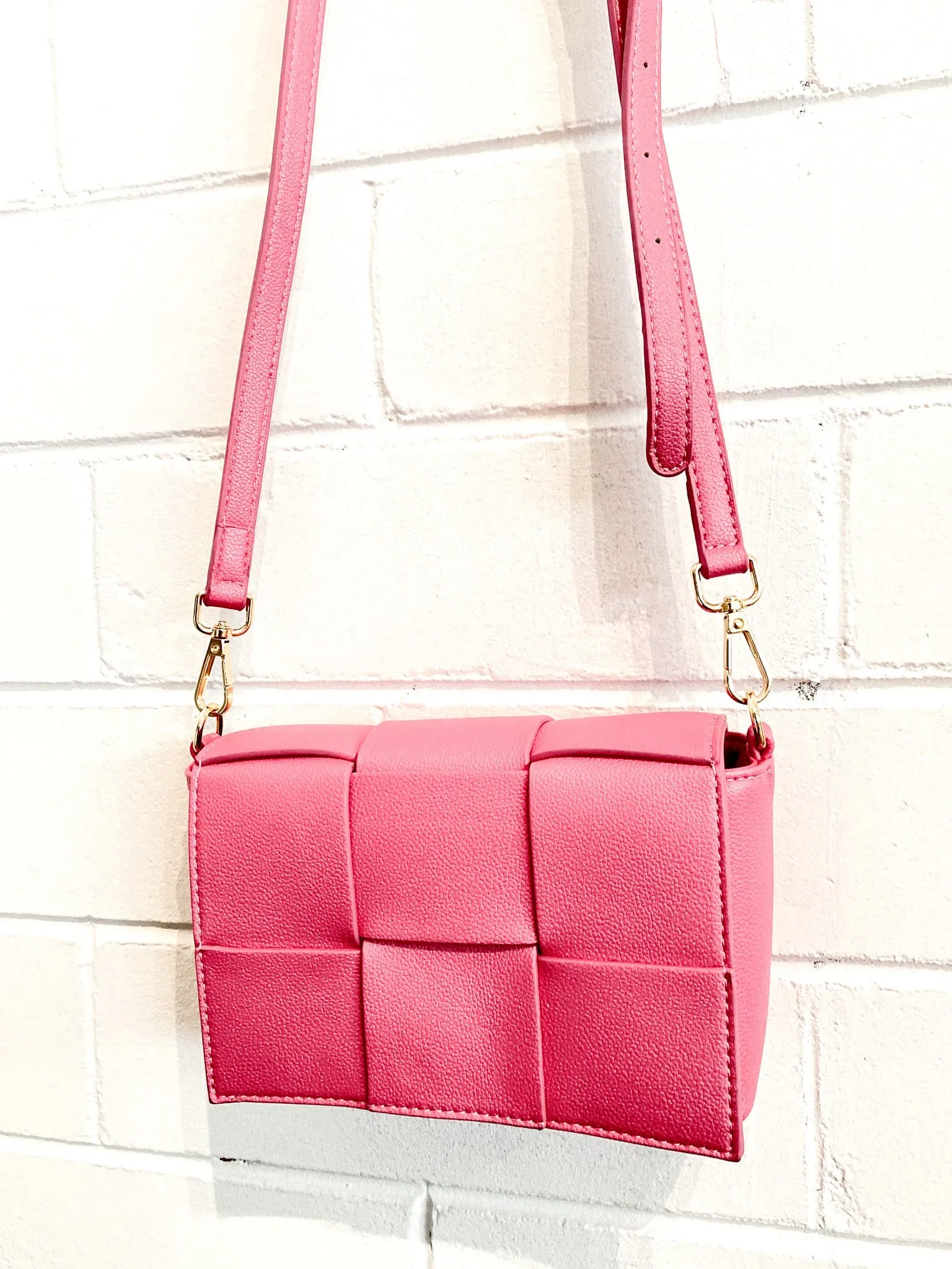 Anika Woven Crossbody Bag - Pink