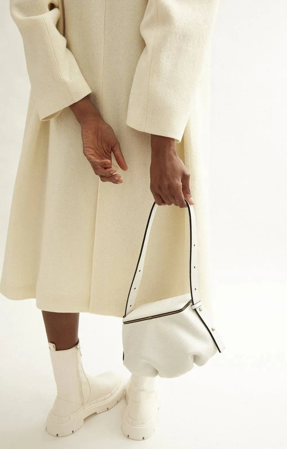 Bates | Ivory