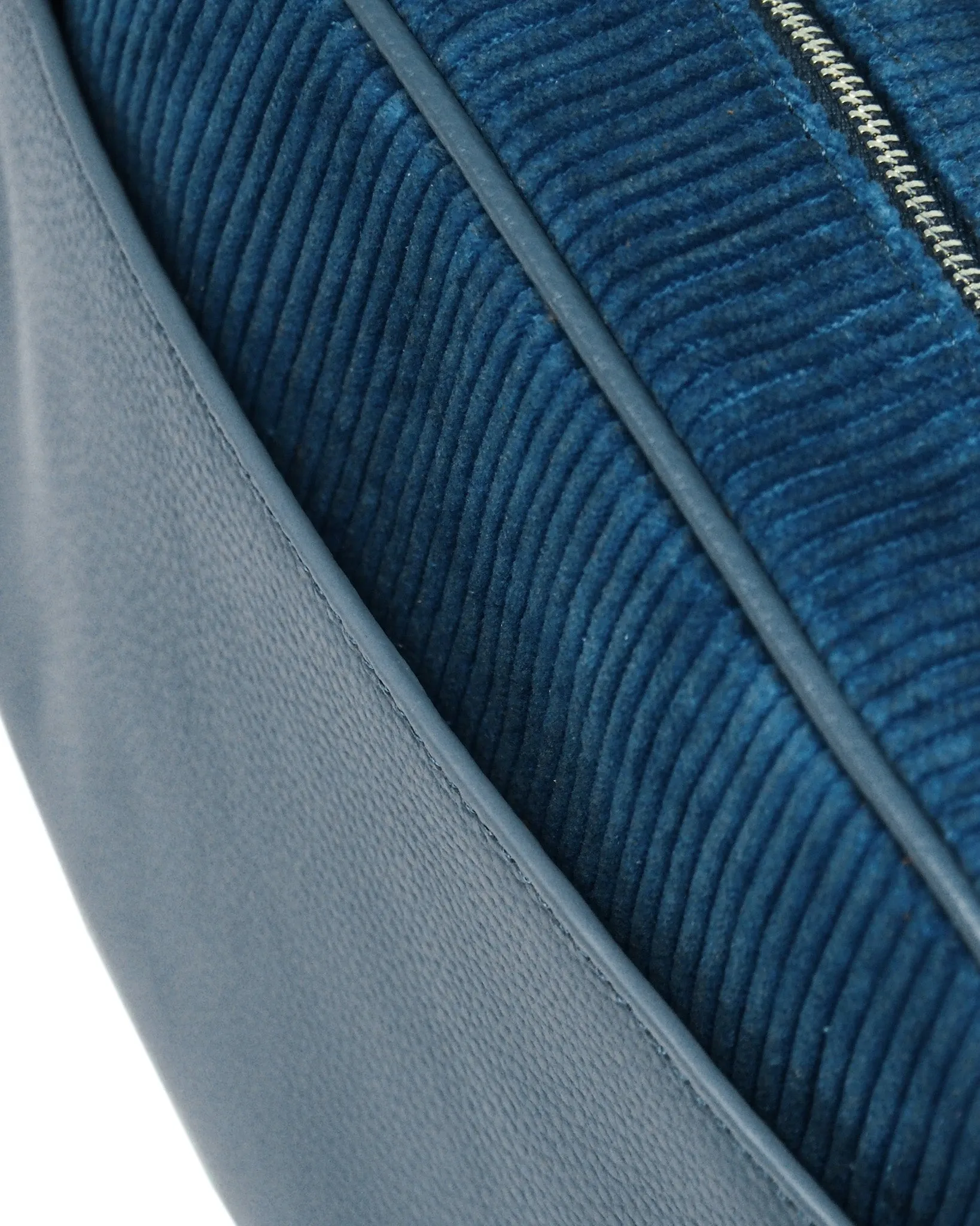 Corduroy Roamer Messenger (Indigo/ Nautical)