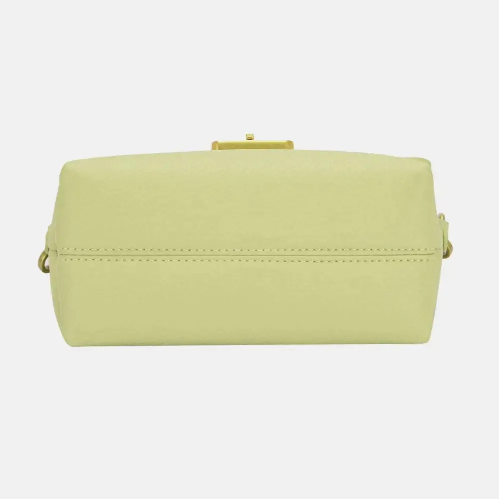 Elegant David Jones Crossbody Bag Redefines Luxury Fashion for Women
