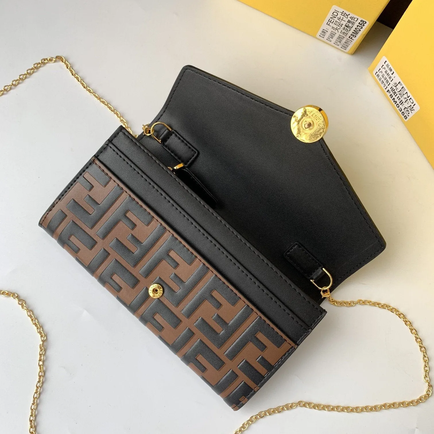 EN   Designer bags by Fendi 169