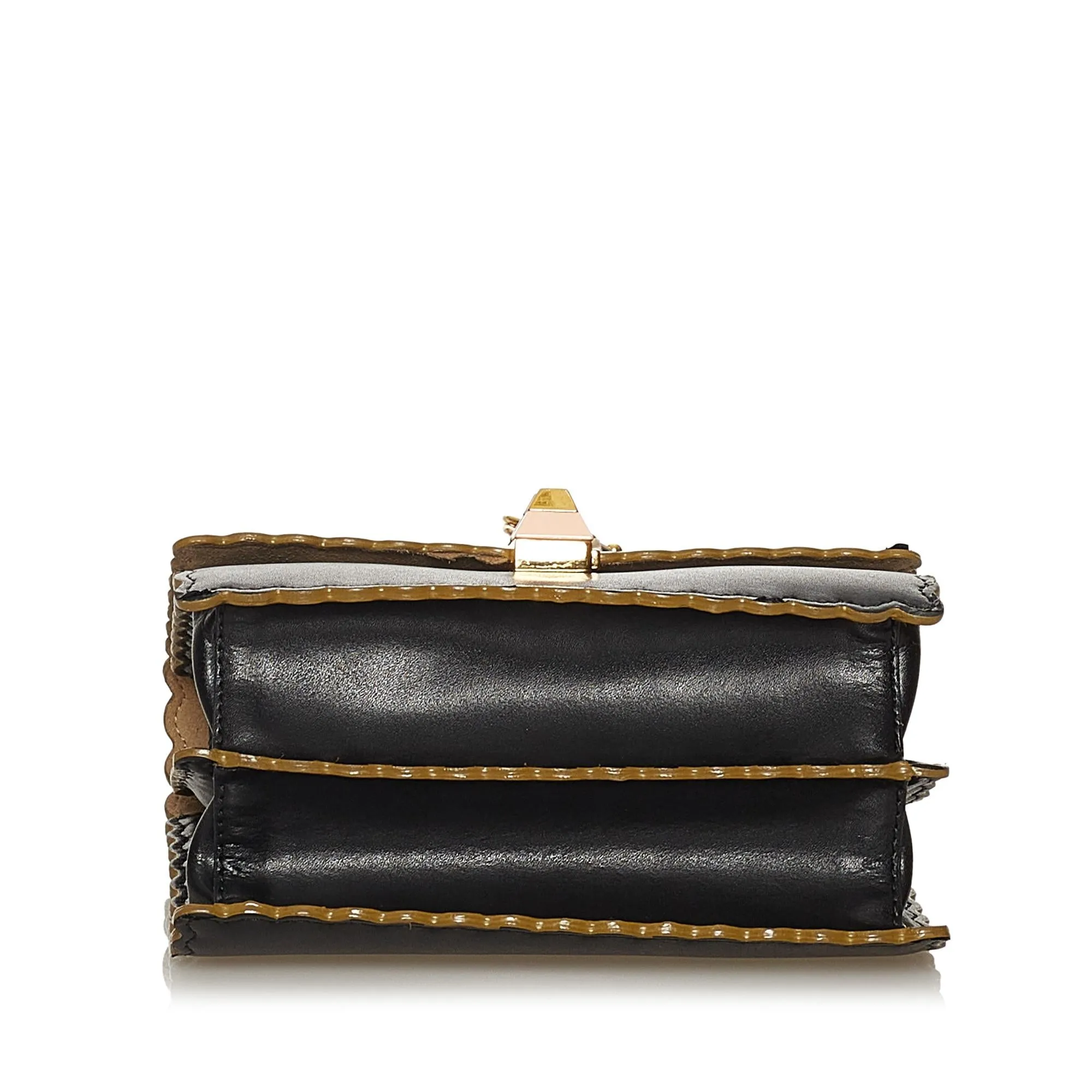 Fendi Kan I Leather Crossbody Bag (SHG-iQHi8R)