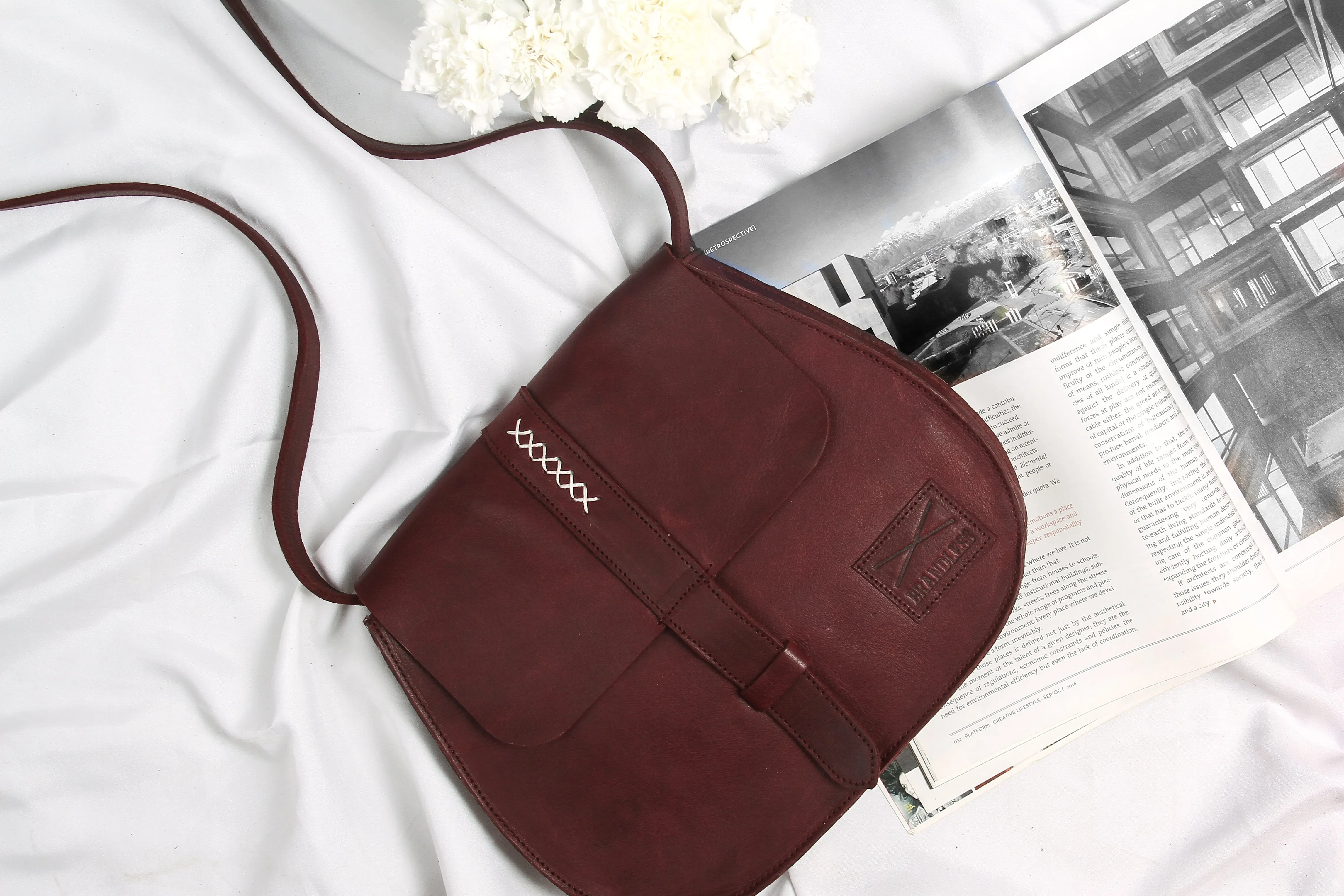 Fundamental Messenger Bag II -Burgundy