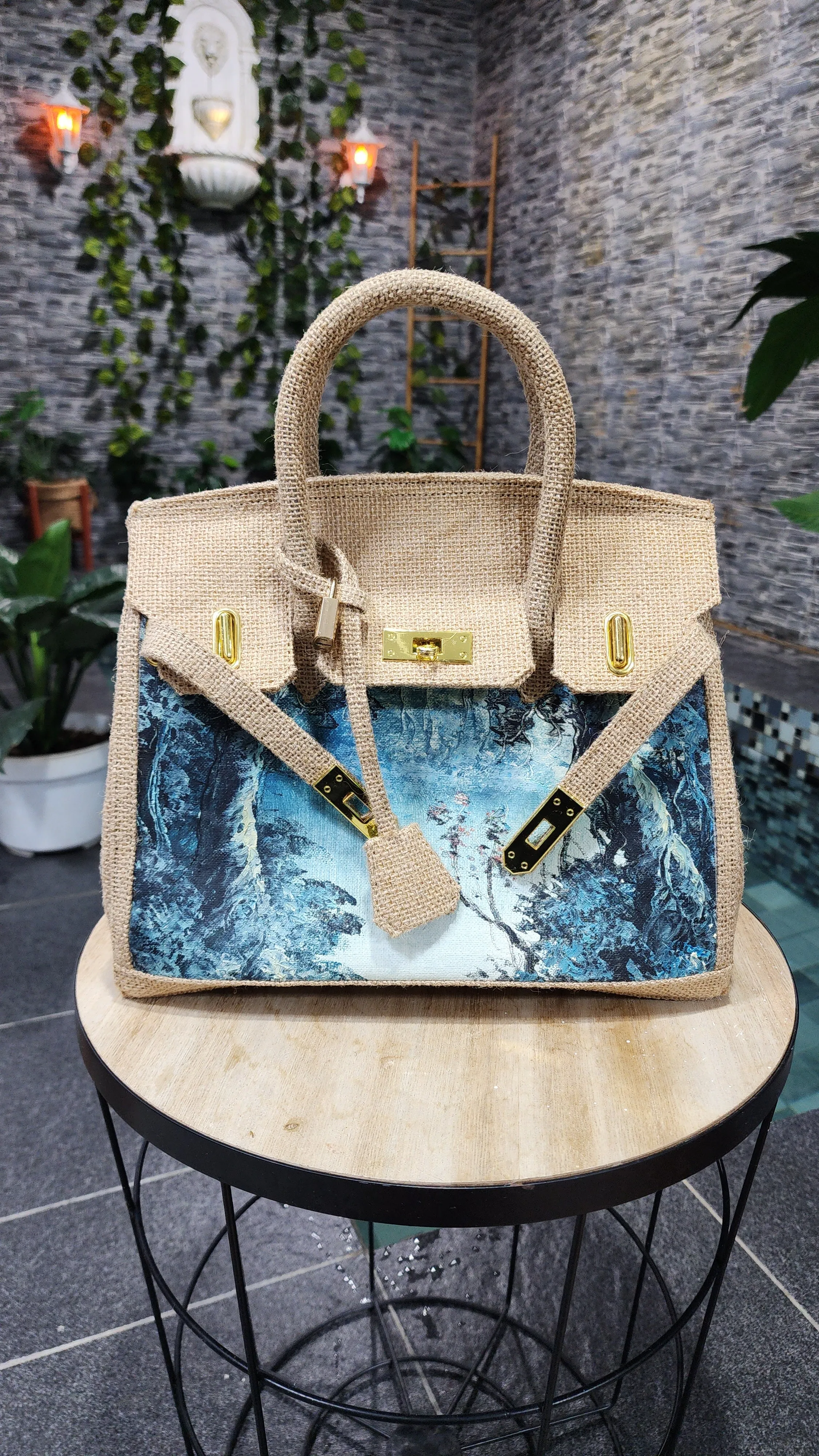Handpainted jute bag, Medium size (30cm)_style 17