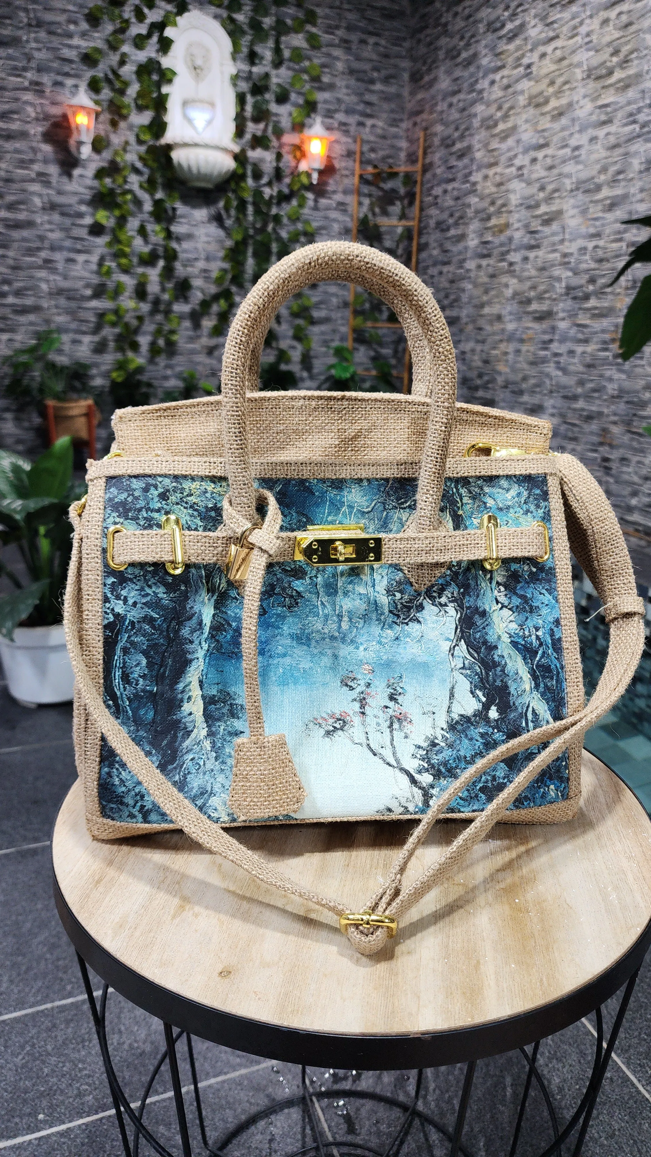 Handpainted jute bag, Medium size (30cm)_style 17