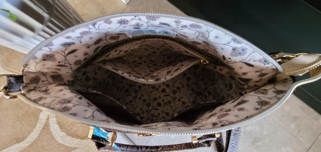 Lady's Leather Handbag with Removable Crossbody Strap