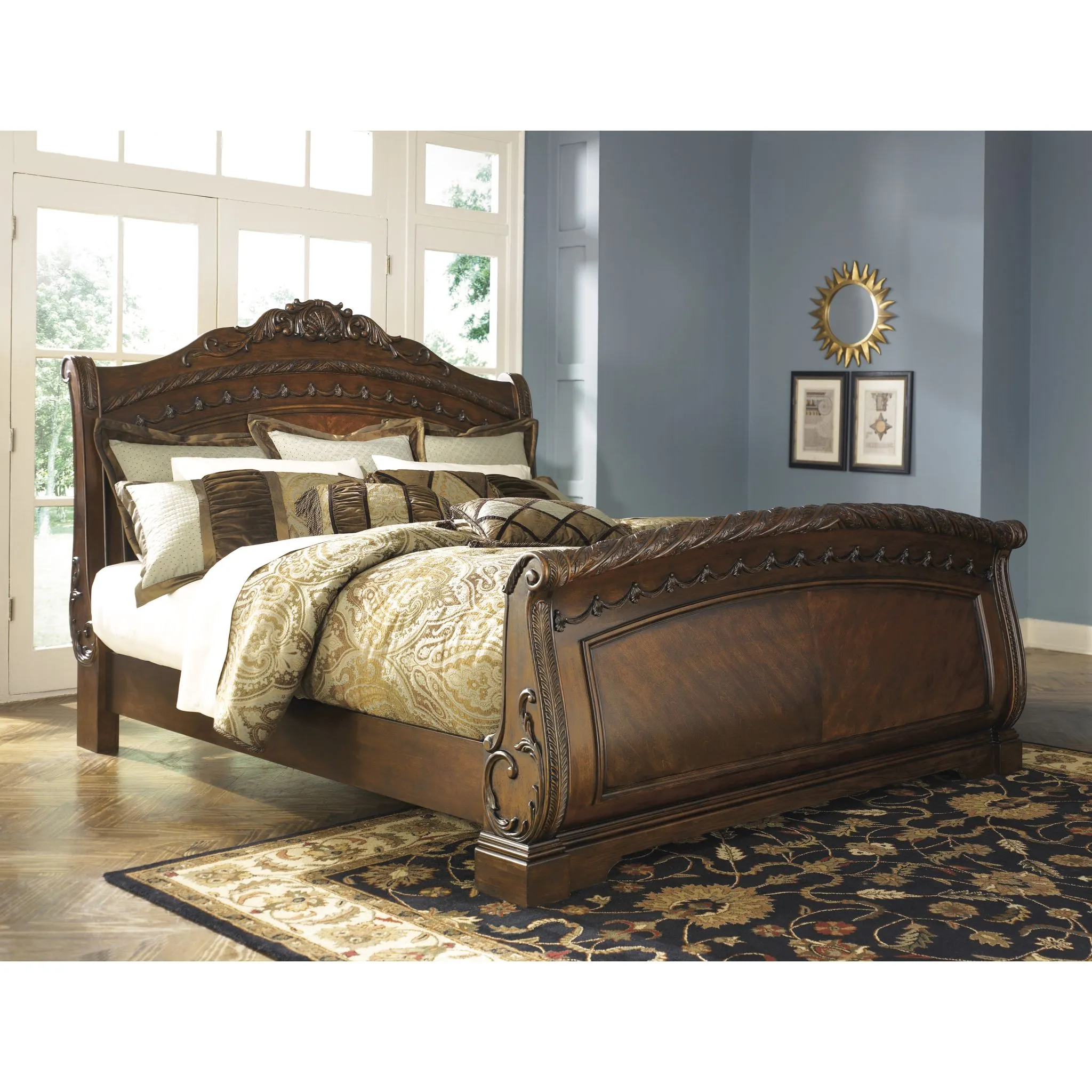North Shore 5 Piece Sleigh Bedroom