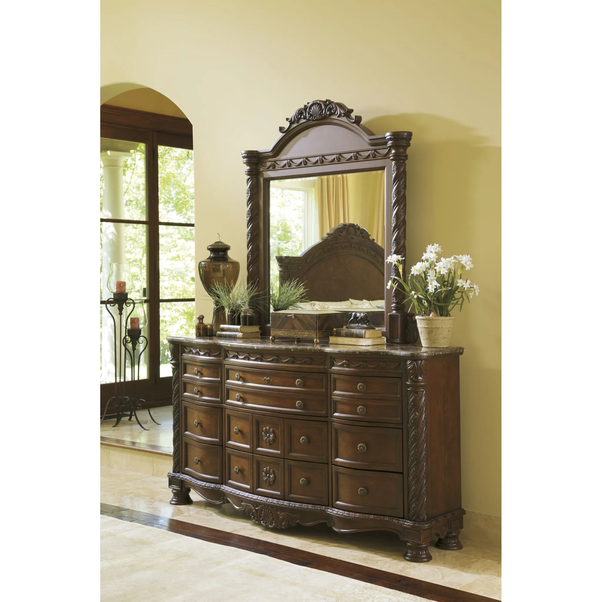North Shore 5 Piece Sleigh Bedroom