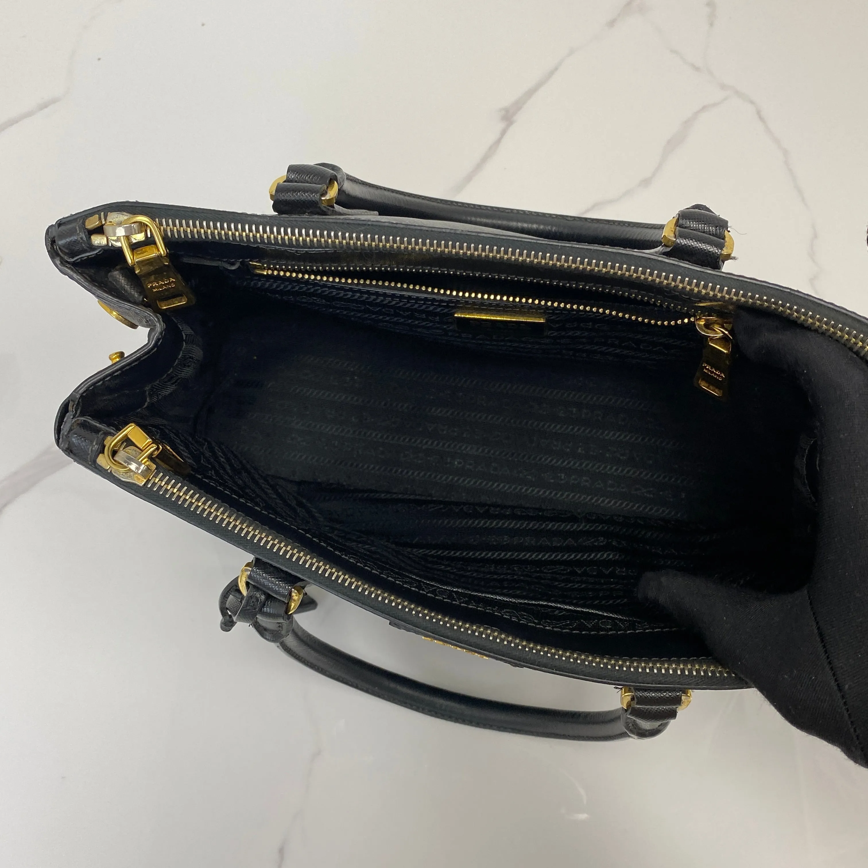 Prada Medium Prada Galleria Saffiano Leather Bag