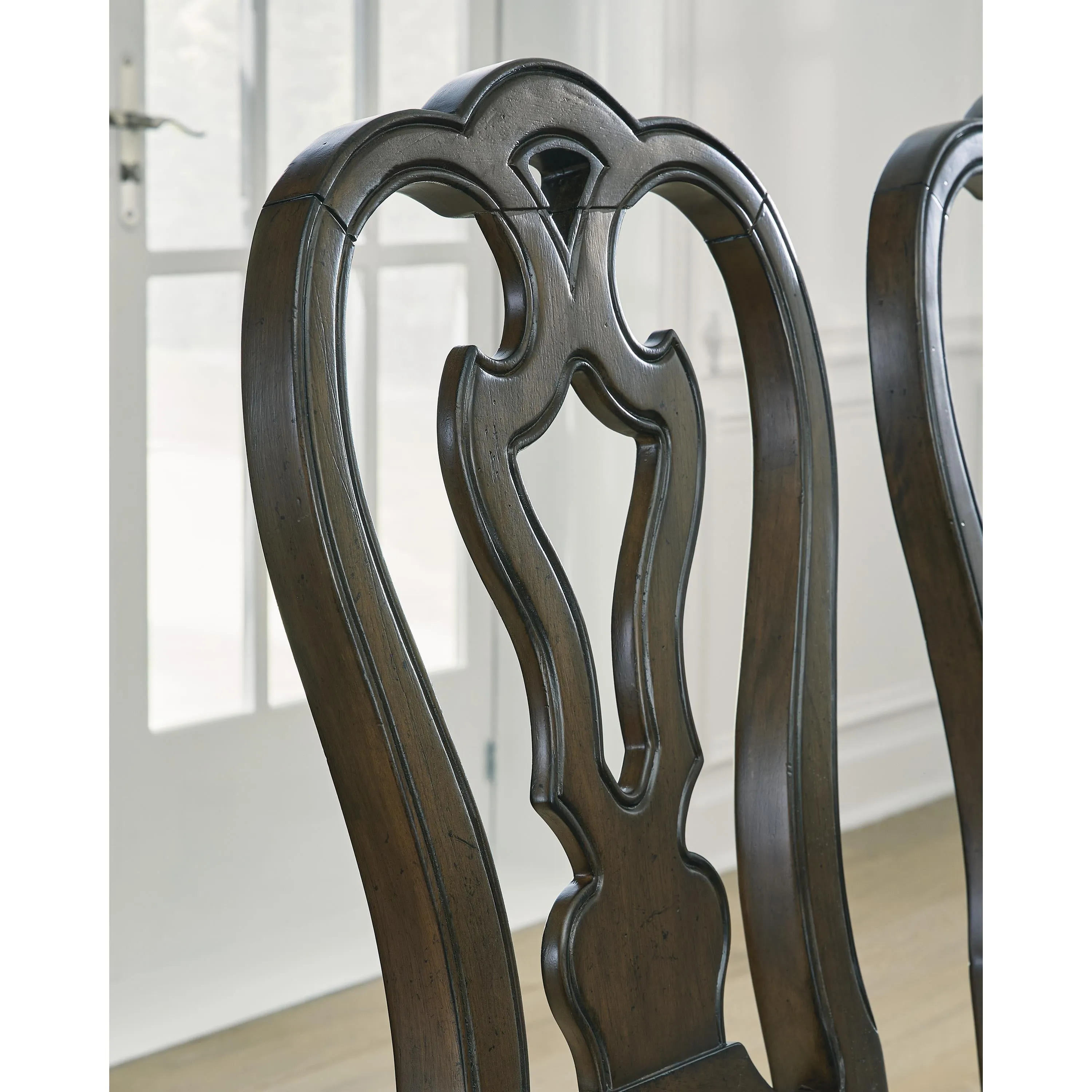 Signature Design by Ashley Maylee Dining Chair D947-01