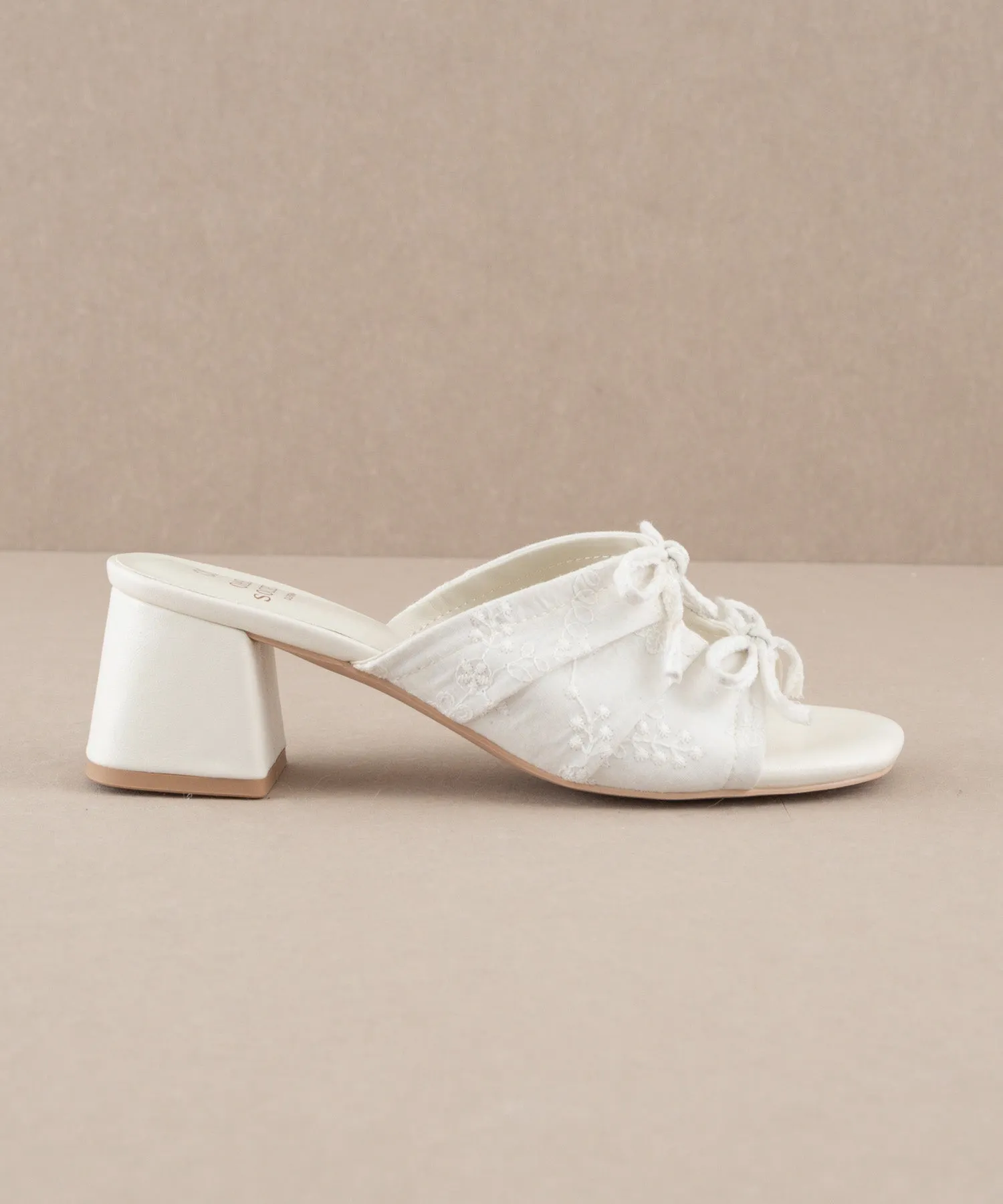 The Emerald | White Double Bow Peep Hole Sandal